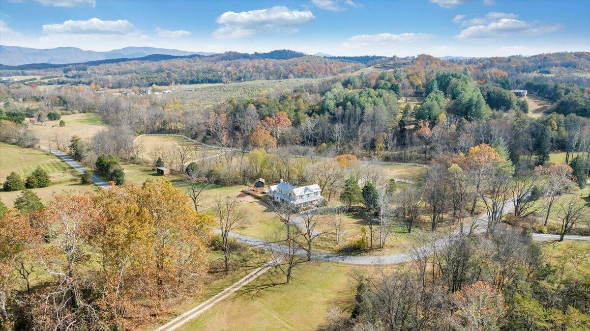 7758 Old Fincastle RD