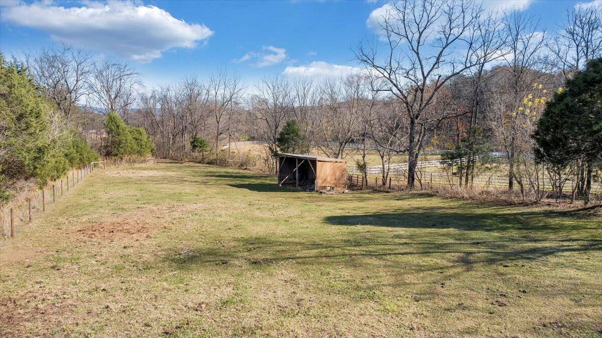 7758 Old Fincastle RD