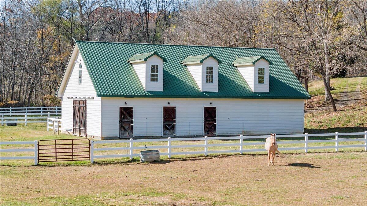 7758 Old Fincastle RD