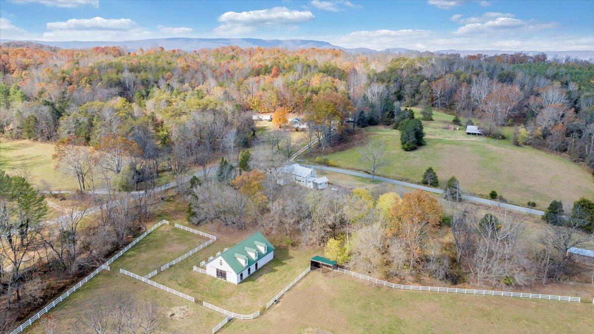 7758 Old Fincastle RD