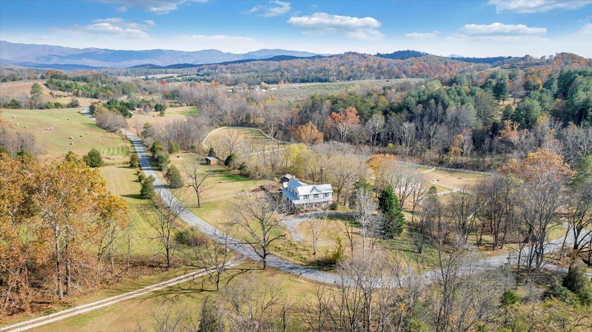 7758 Old Fincastle RD