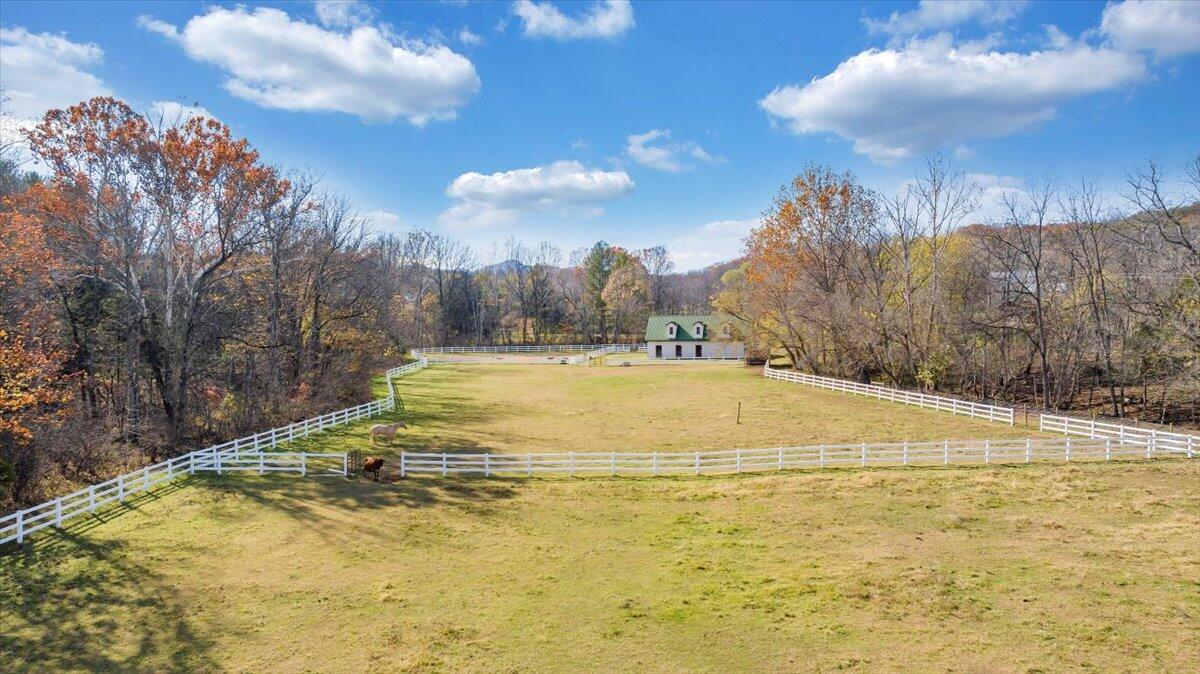 7758 Old Fincastle RD