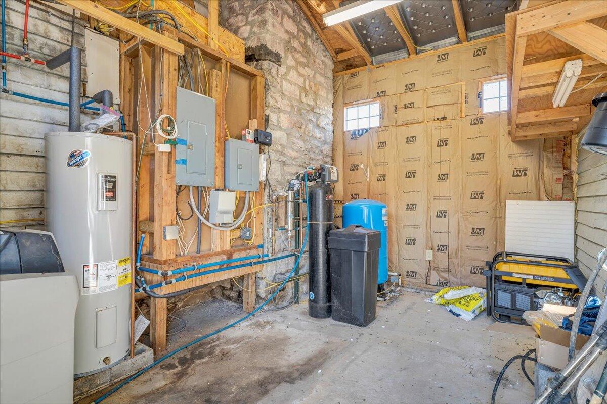 7758 Old Fincastle RD