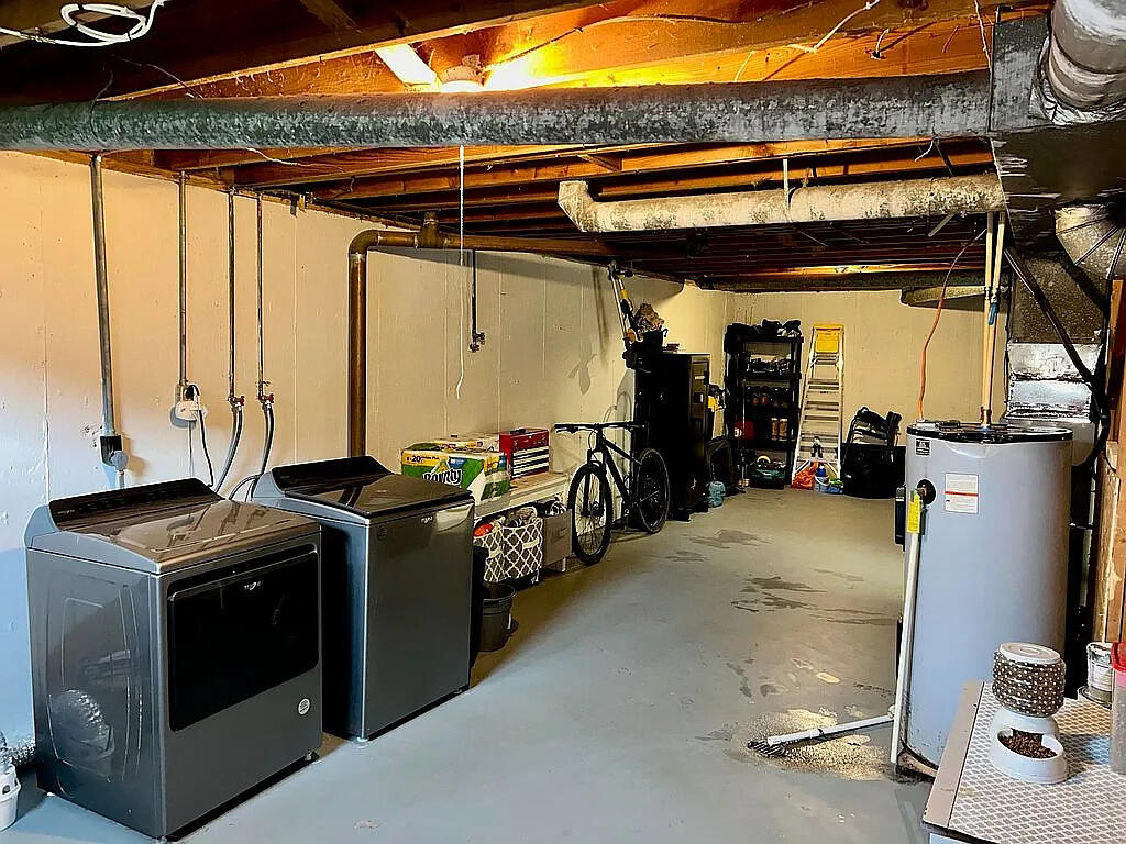 3601 Rolling Hill AVE NW