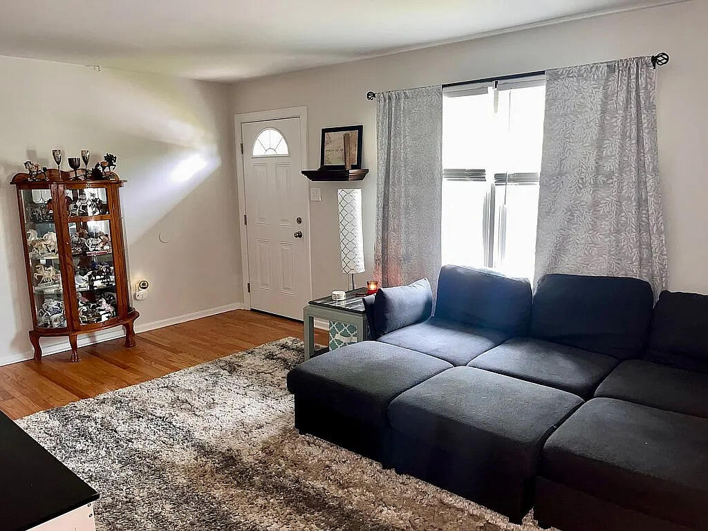 3601 Rolling Hill AVE NW