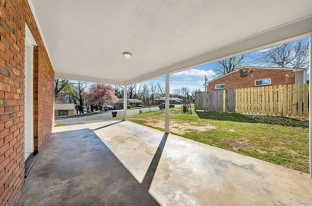 3601 Rolling Hill AVE NW