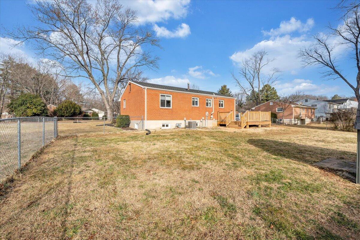 3804 Meadowlark RD