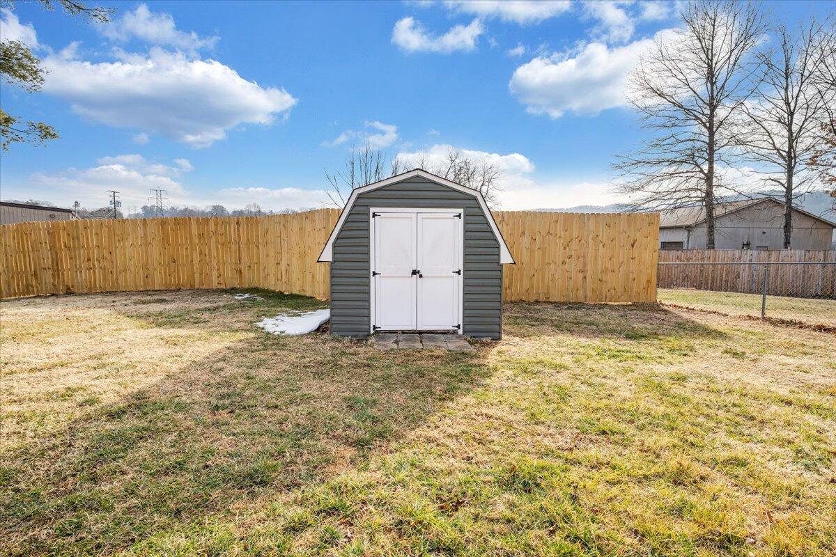3804 Meadowlark RD