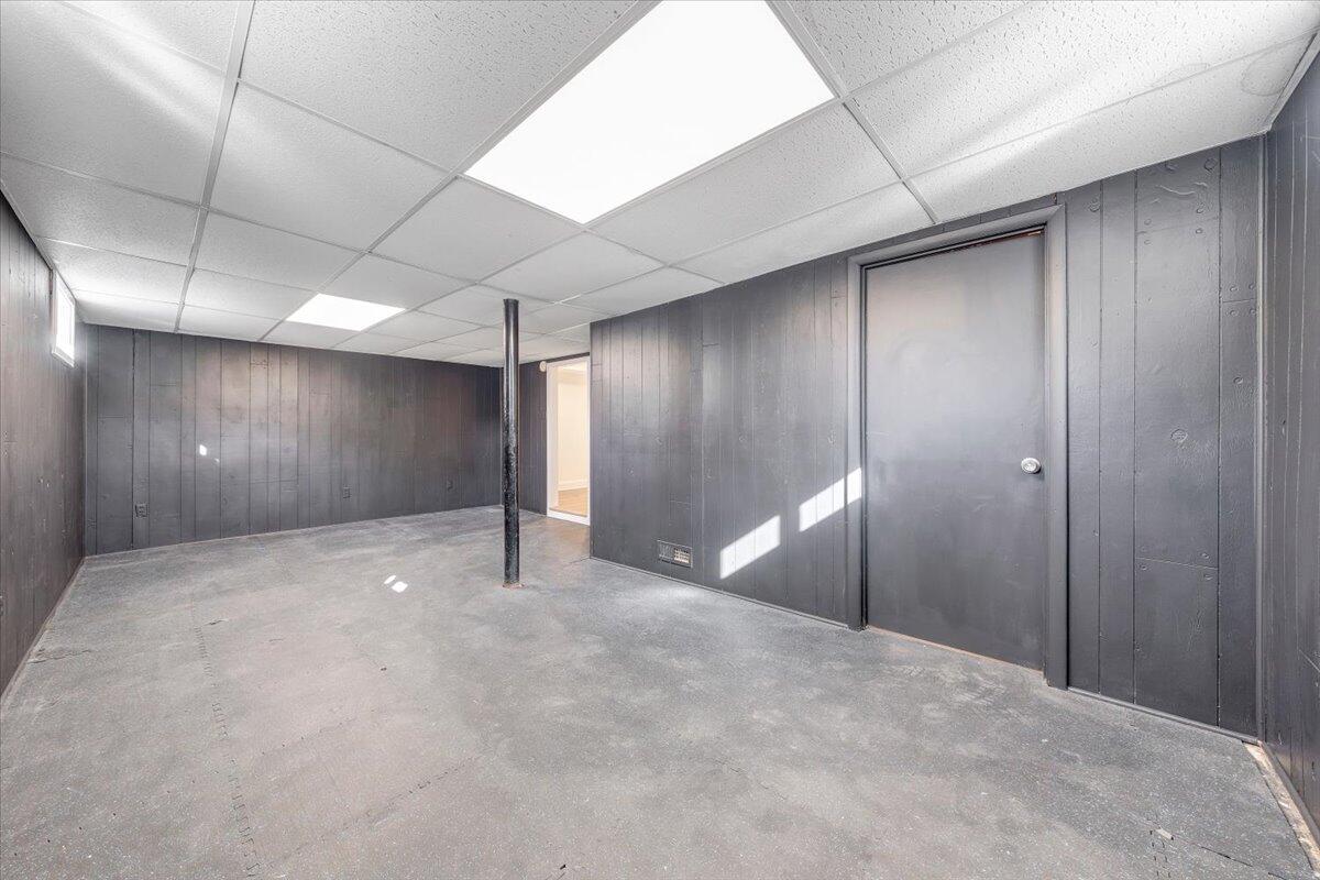 3804 Meadowlark RD