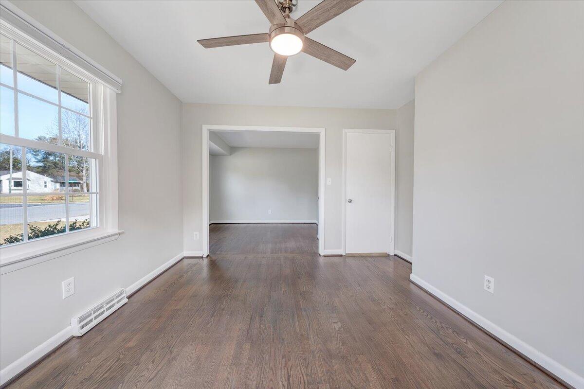 3804 Meadowlark RD