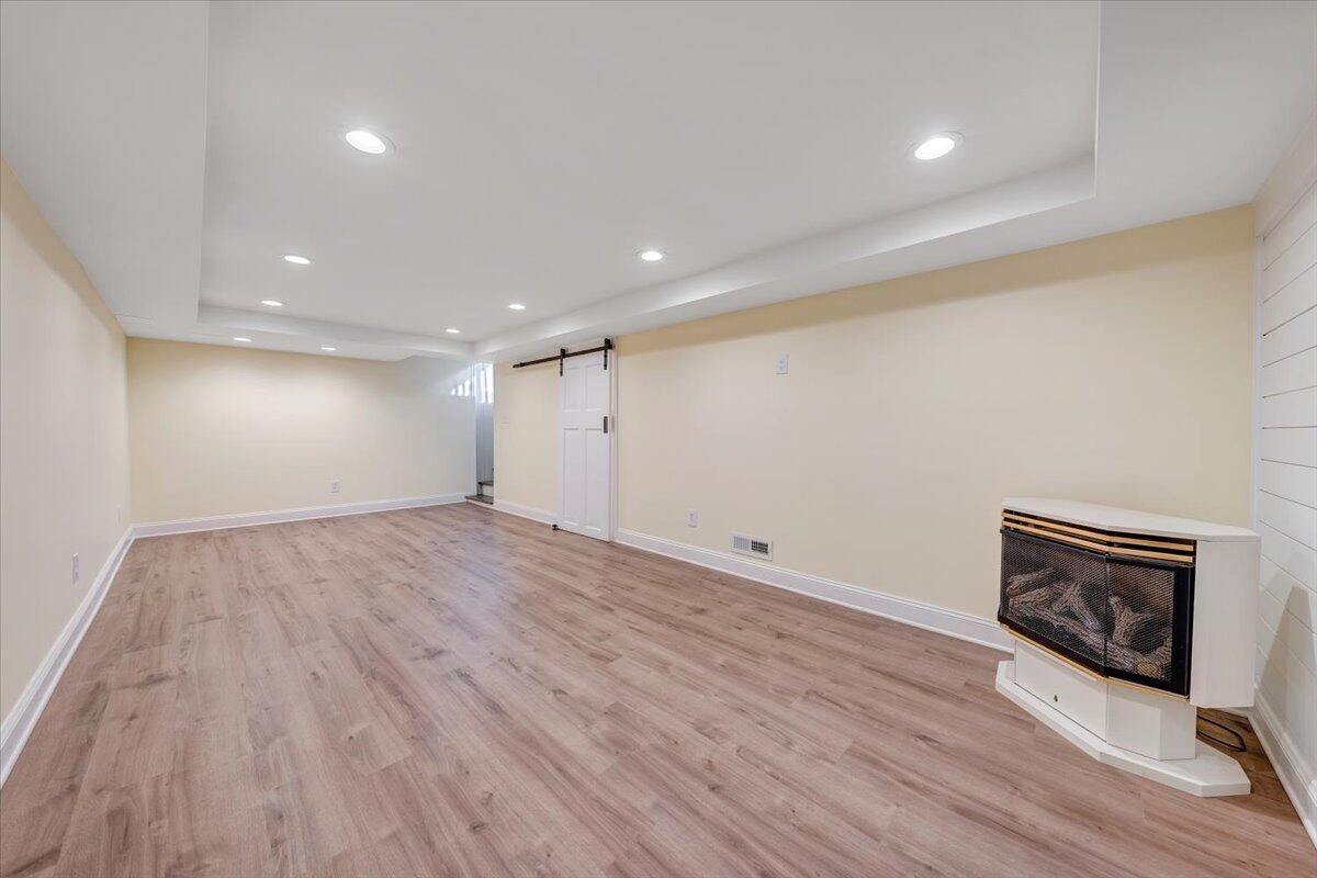 3804 Meadowlark RD