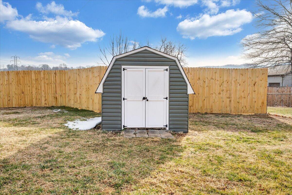 3804 Meadowlark RD