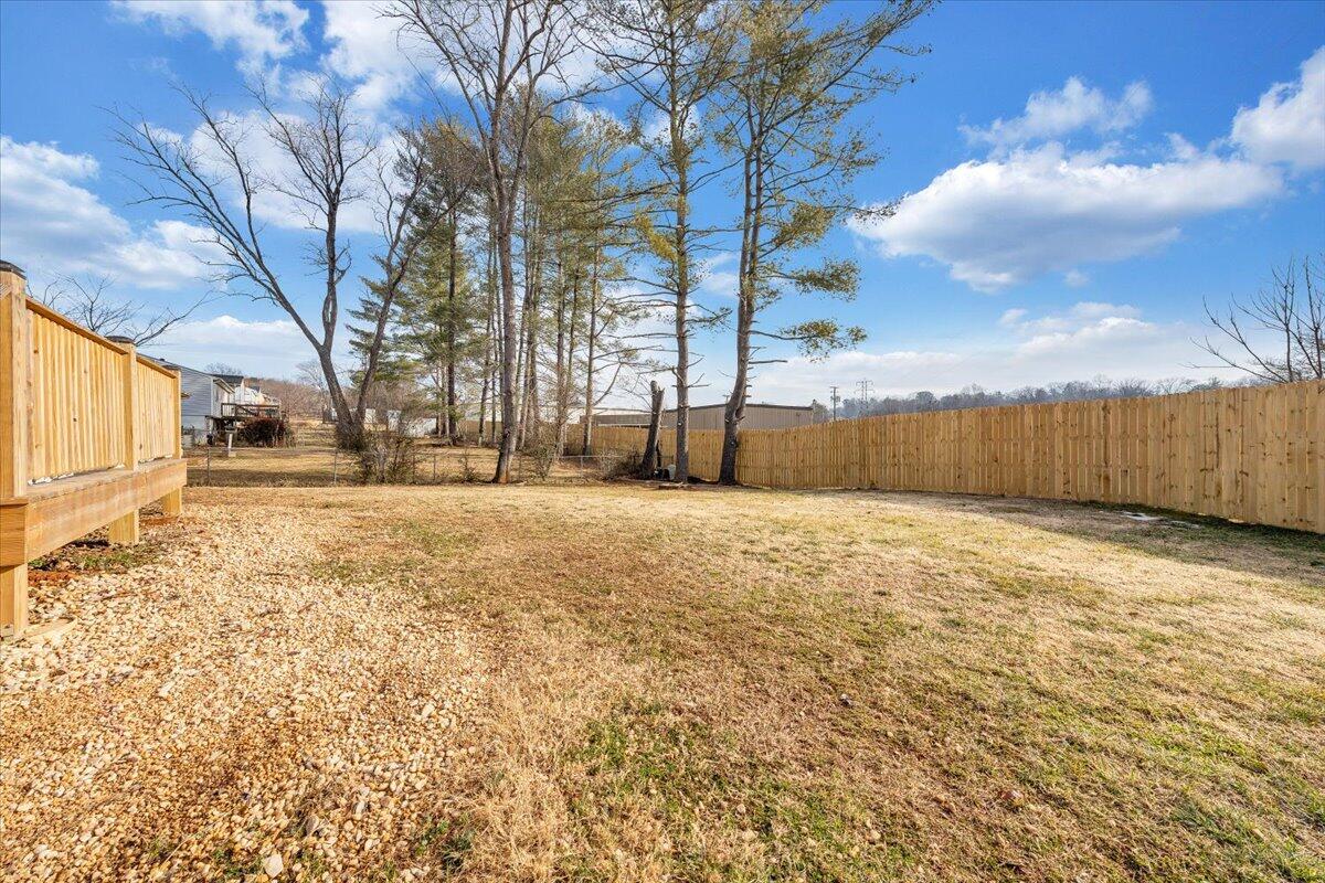 3804 Meadowlark RD