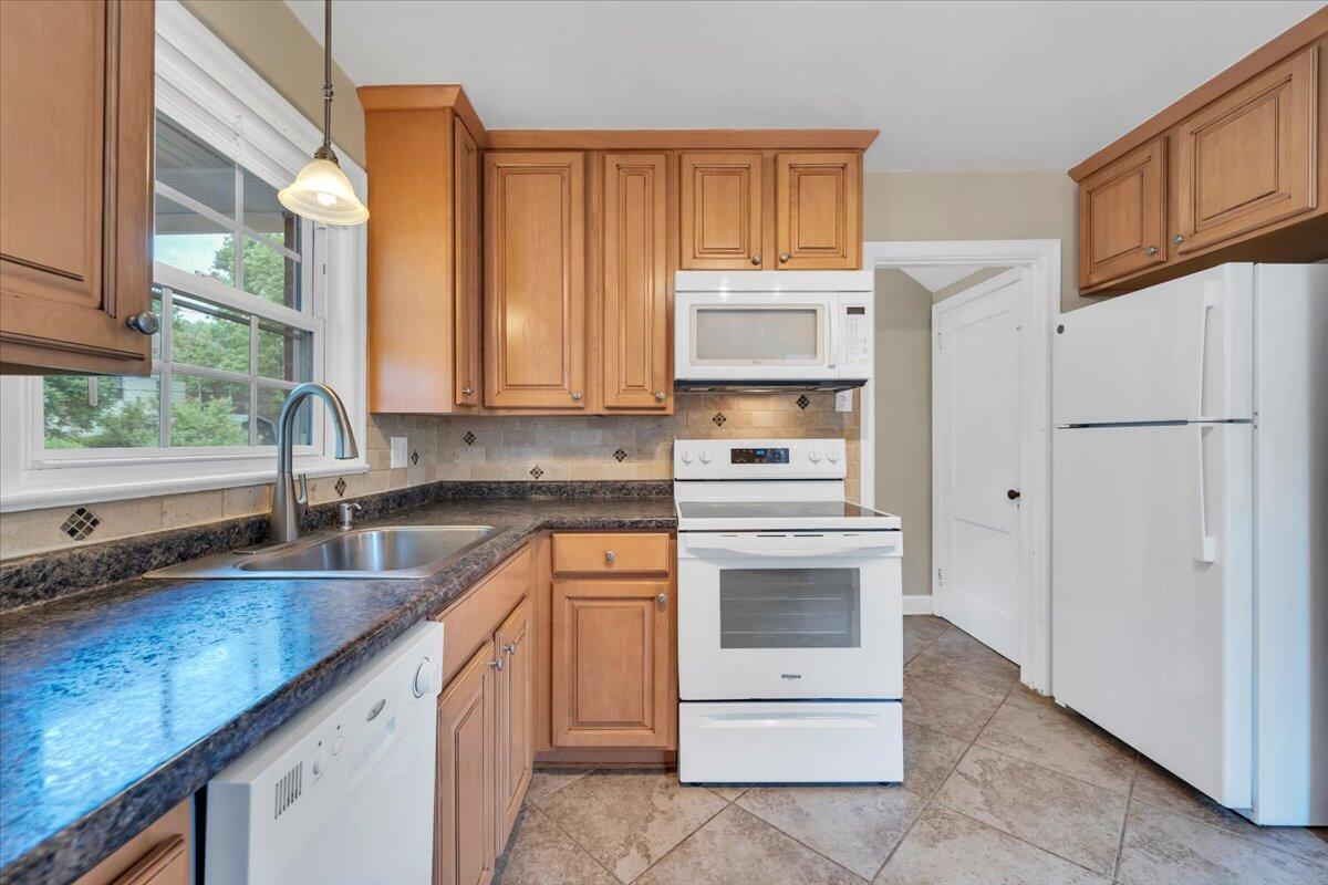 2316 Fairway DR SW
