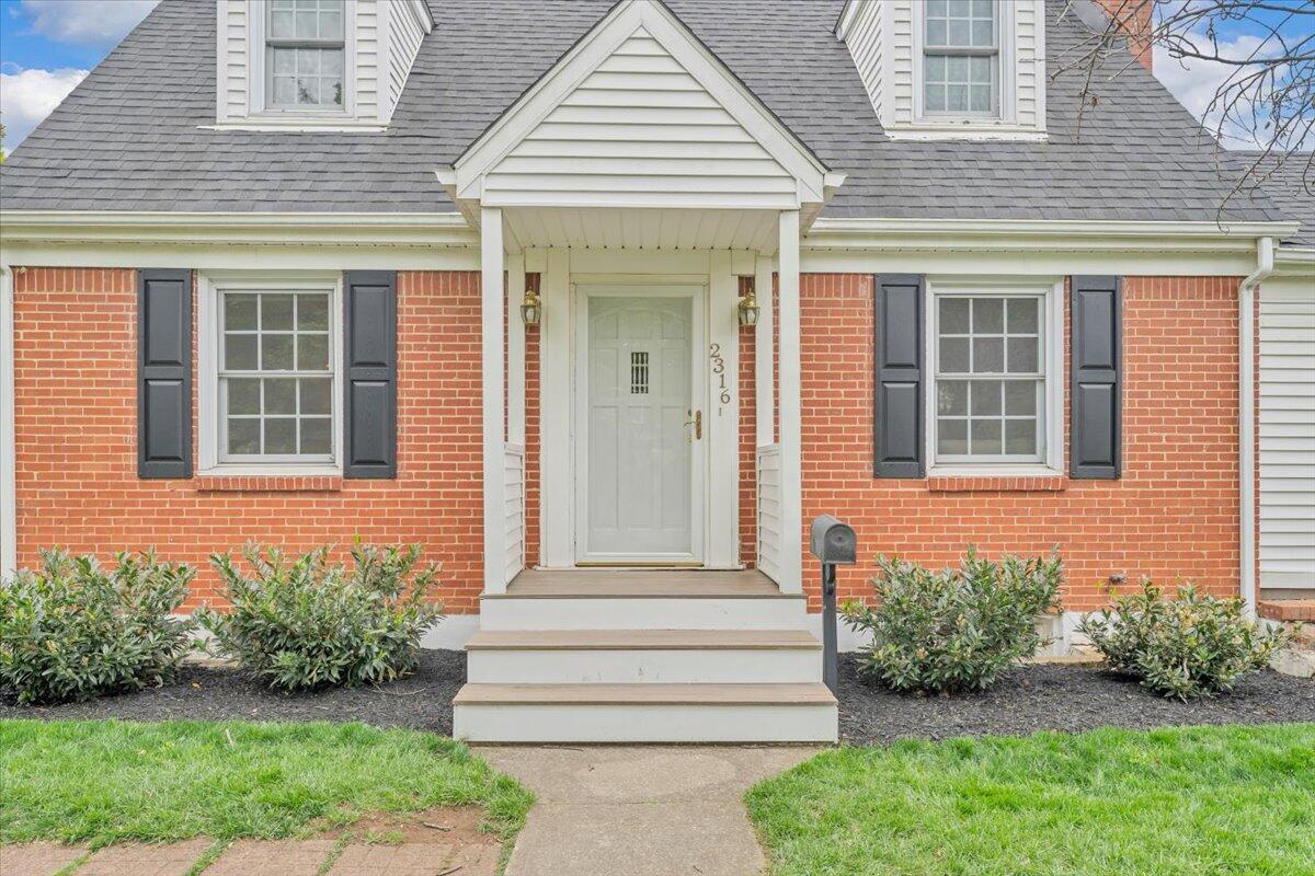 2316 Fairway DR SW