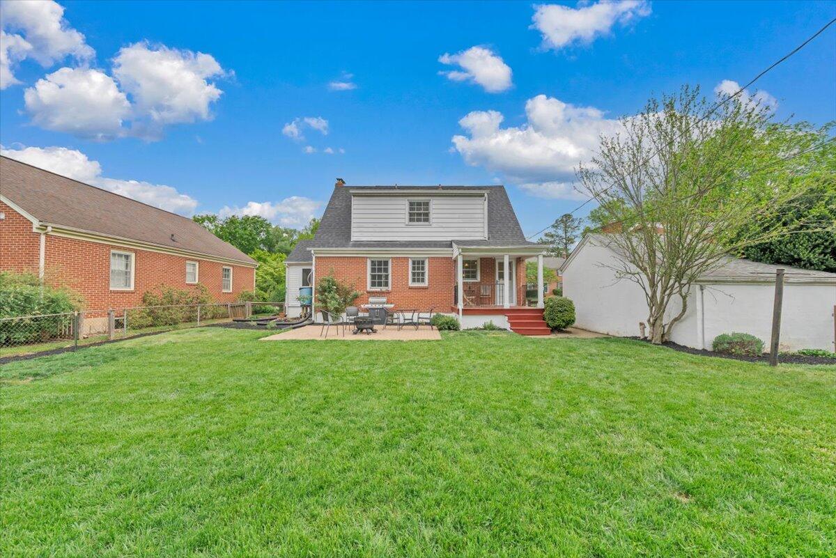 2316 Fairway DR SW