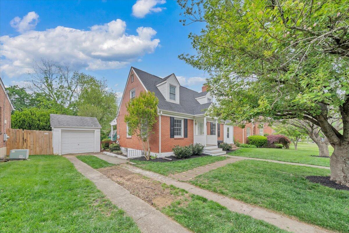 2316 Fairway DR SW