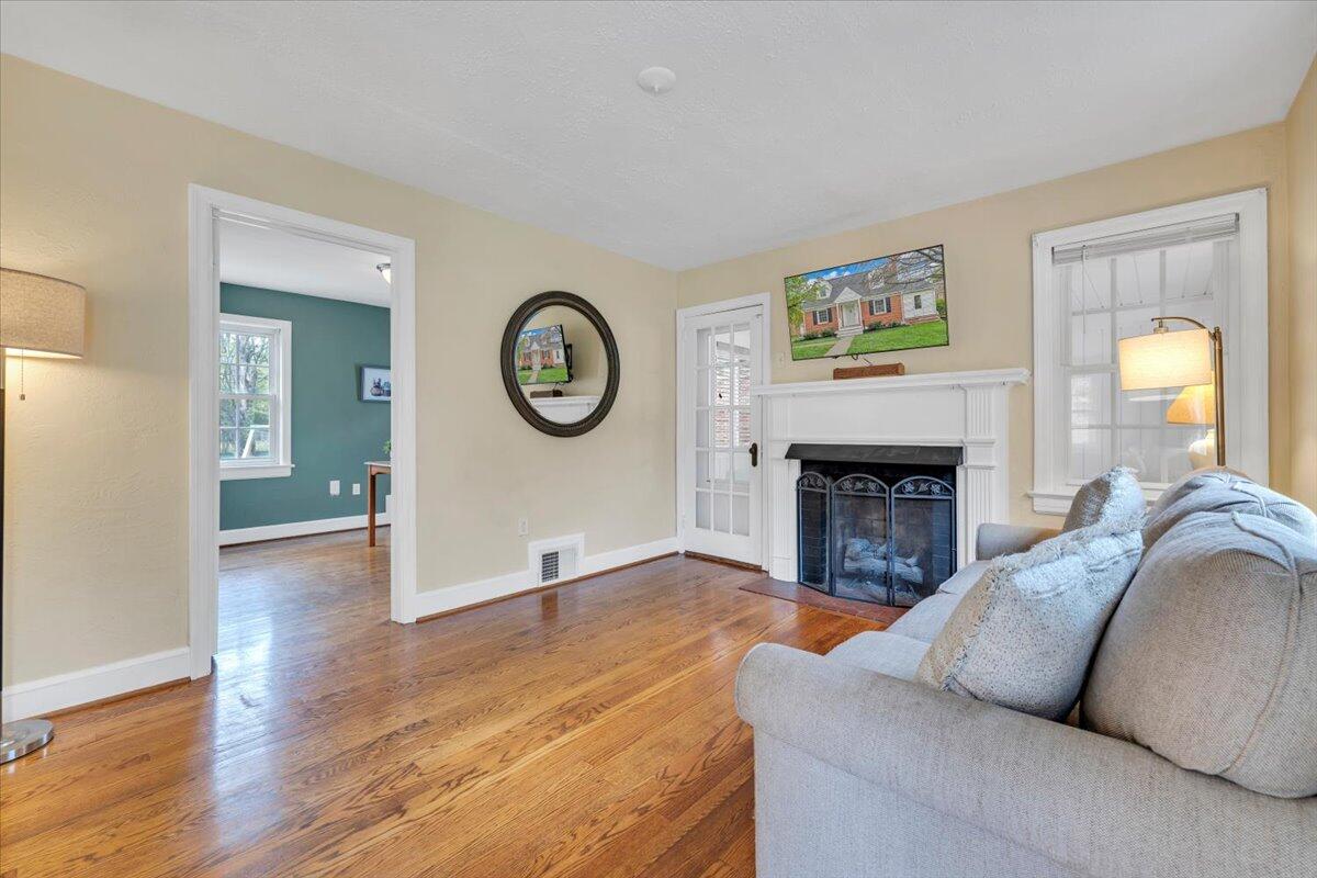2316 Fairway DR SW