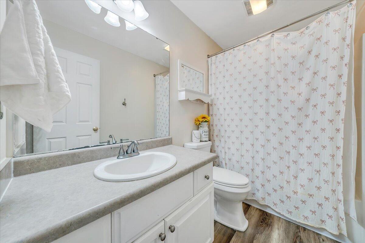 686 Pinehaven RD