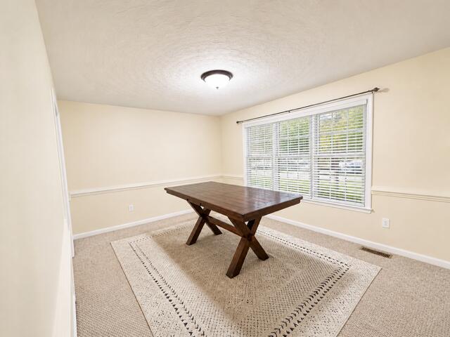 686 Pinehaven RD