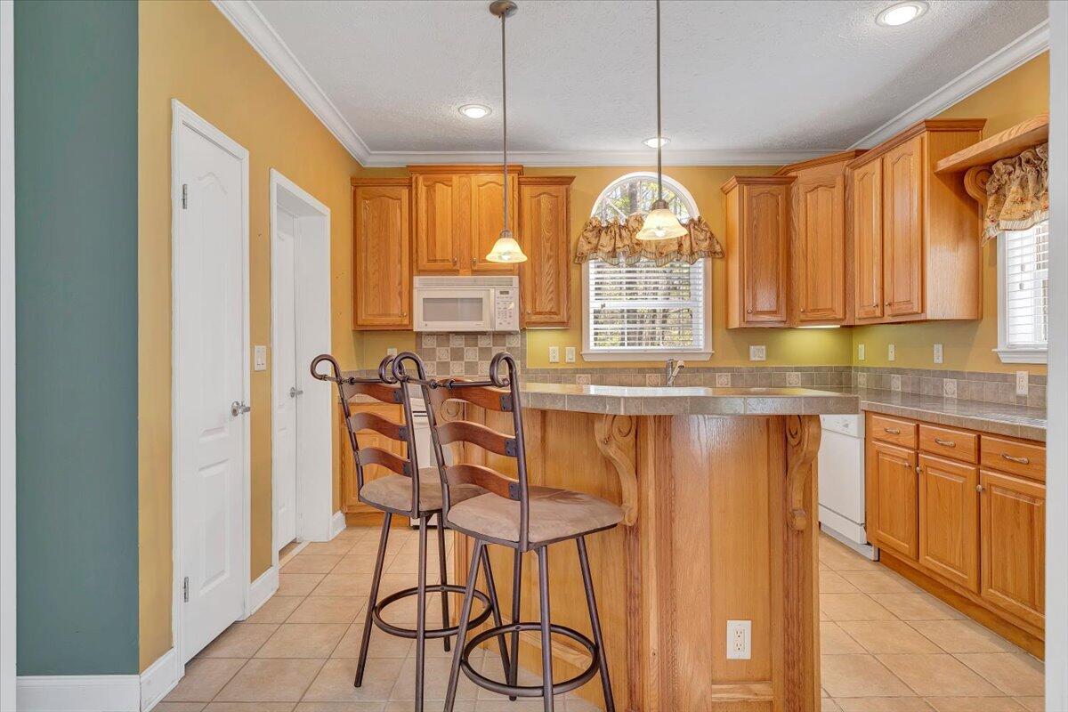 363 Ezra DR