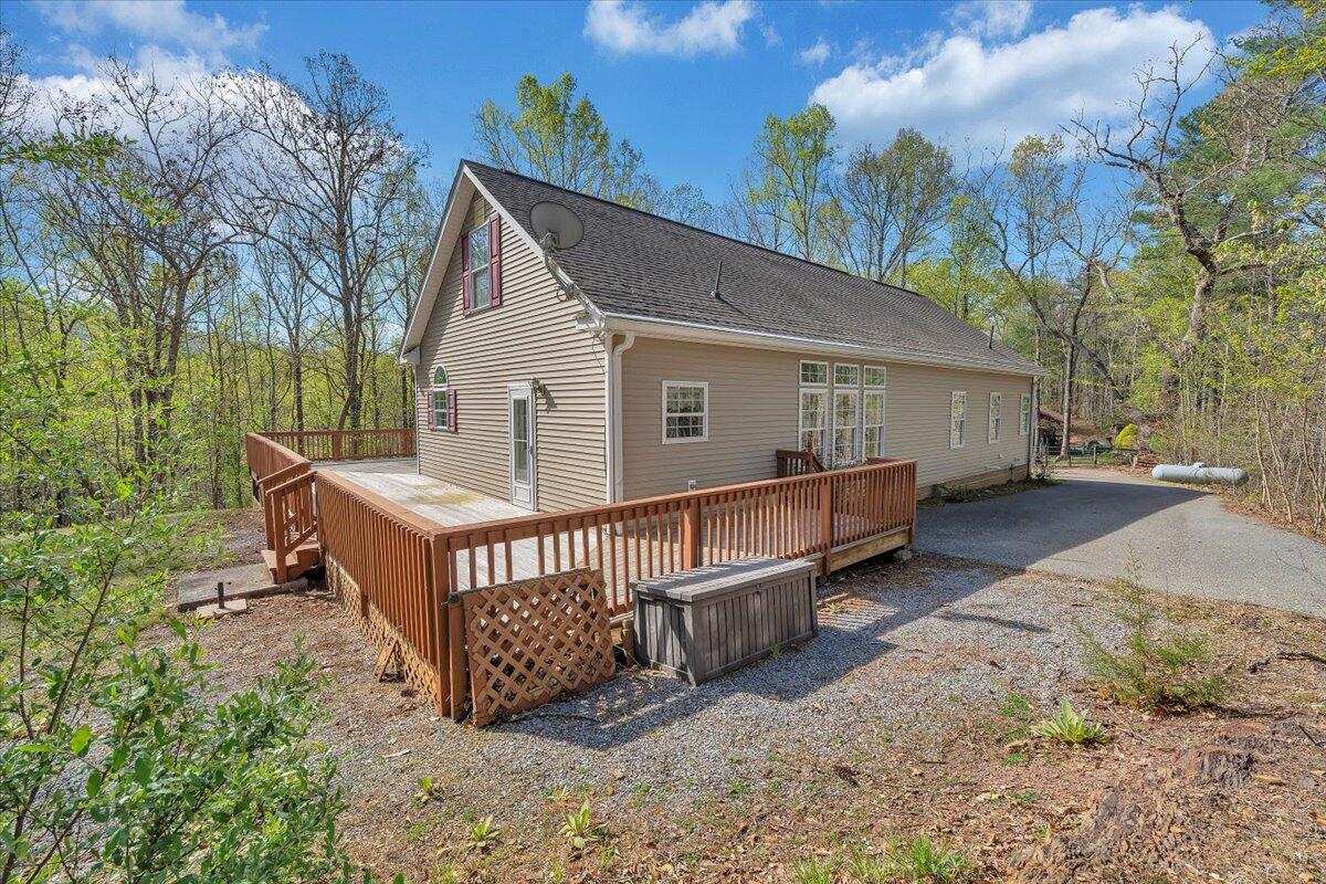 363 Ezra DR