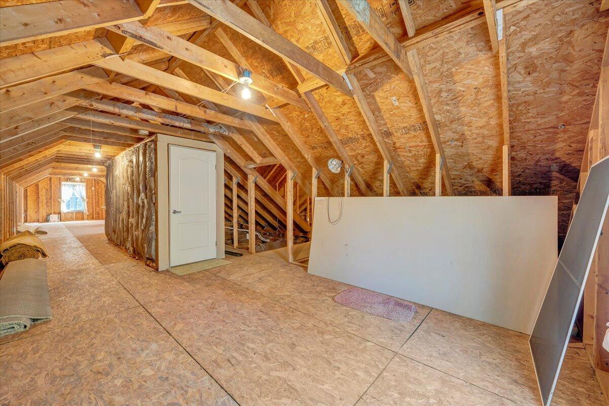 363 Ezra DR