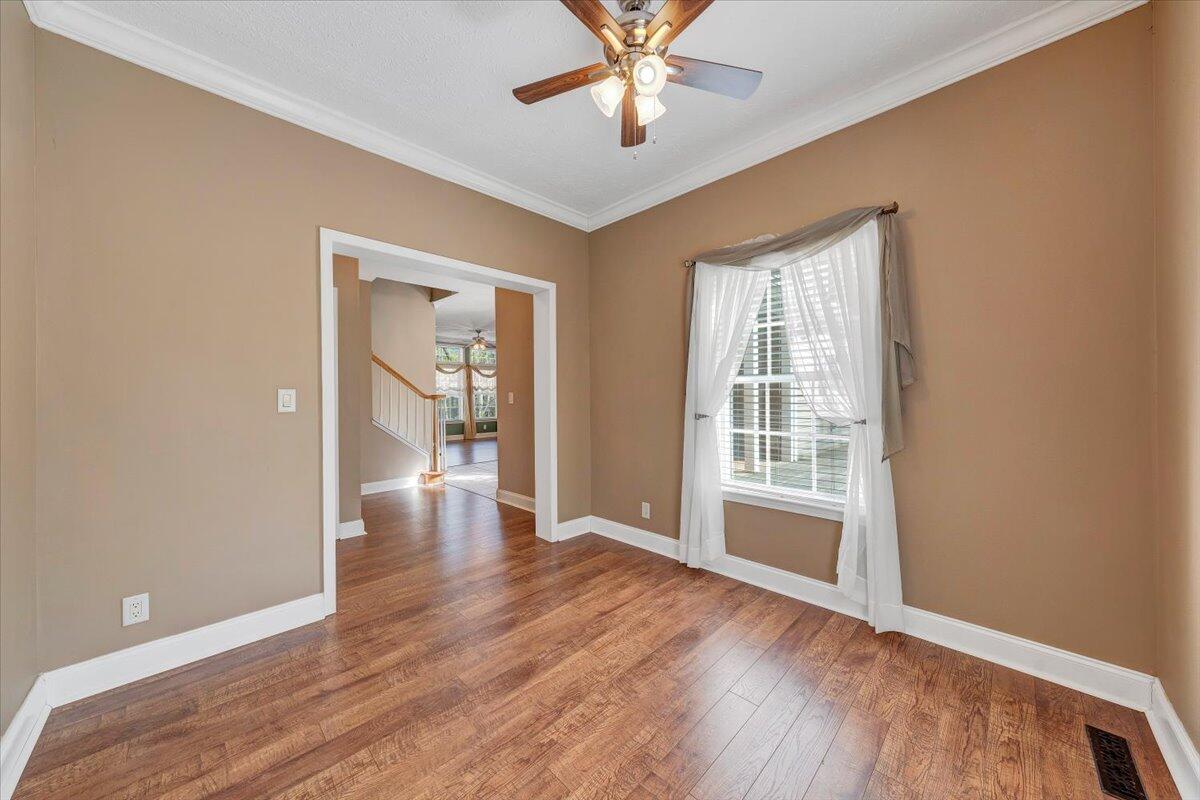 363 Ezra DR