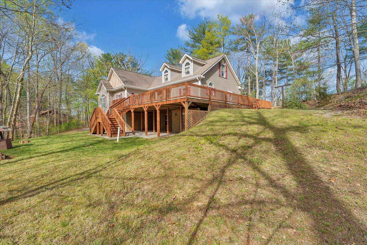 363 Ezra DR