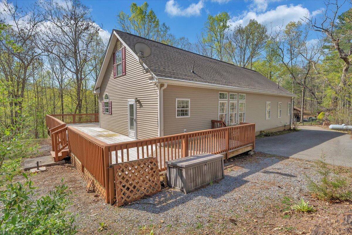363 Ezra DR