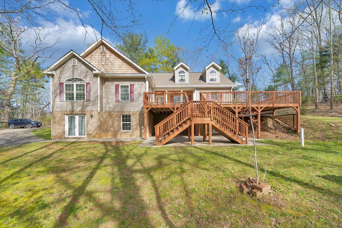 363 Ezra DR