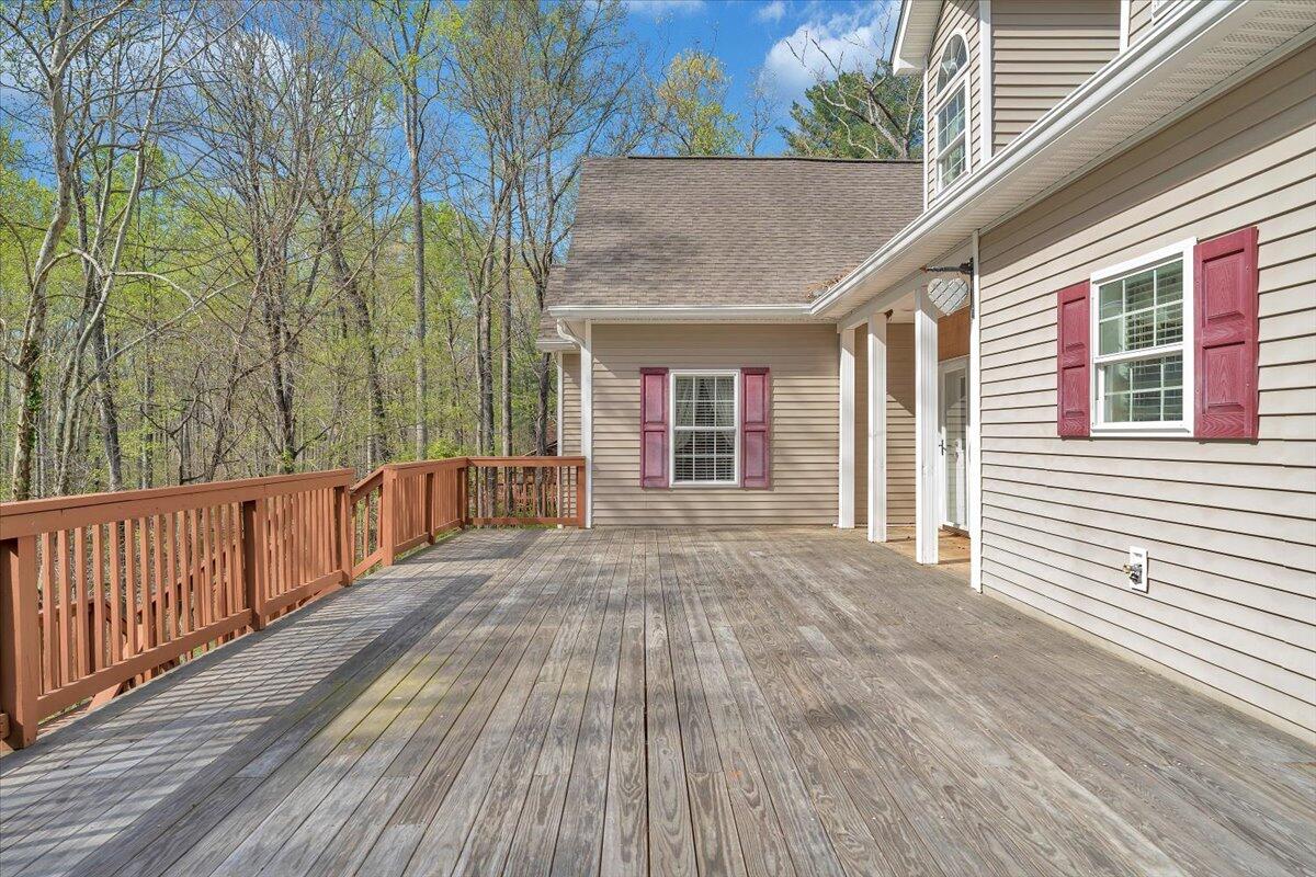363 Ezra DR