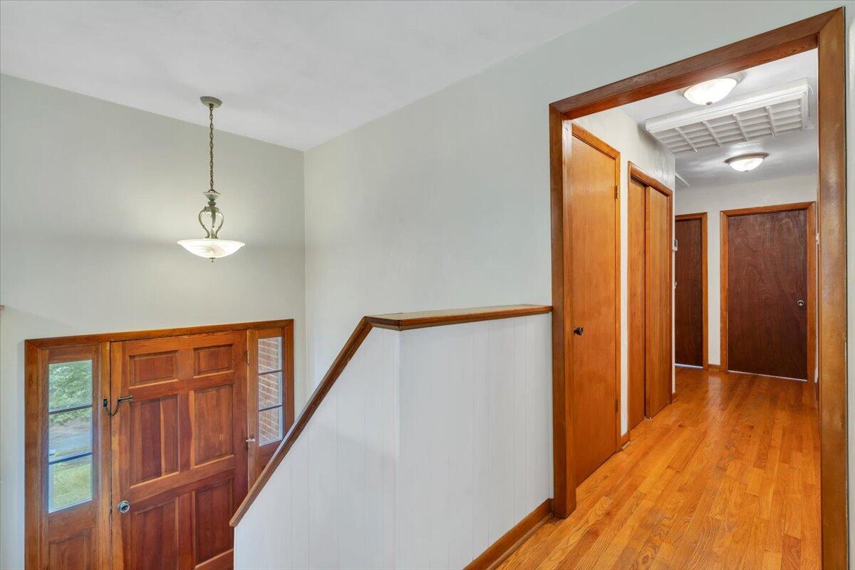 811 Arcadia RD