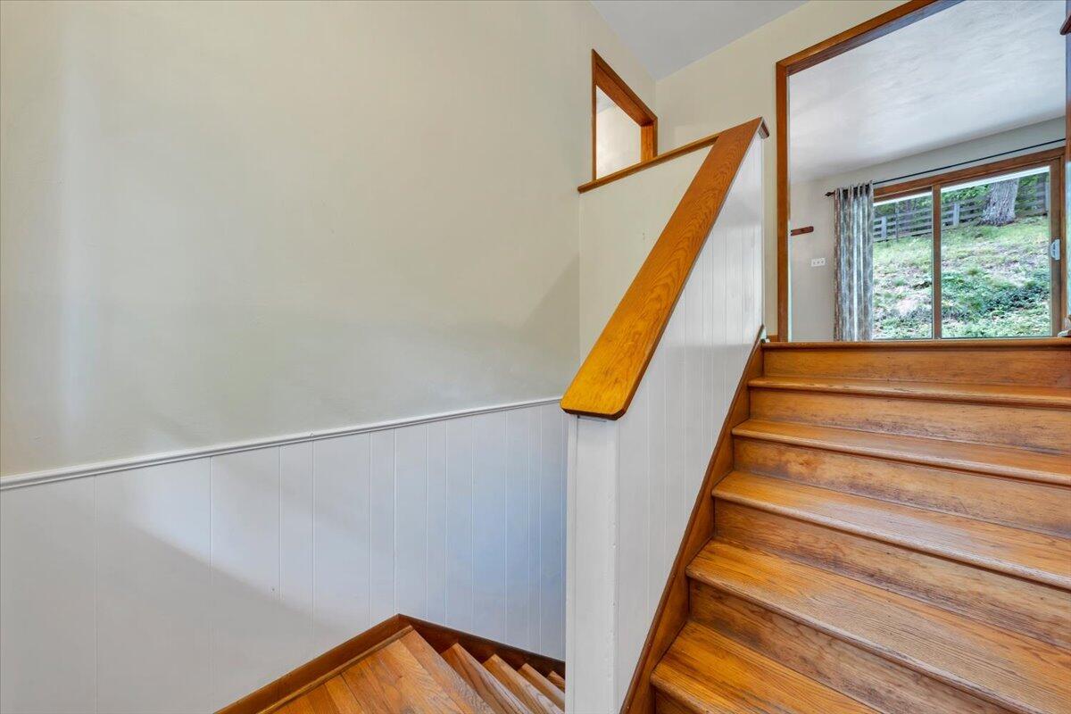 811 Arcadia RD