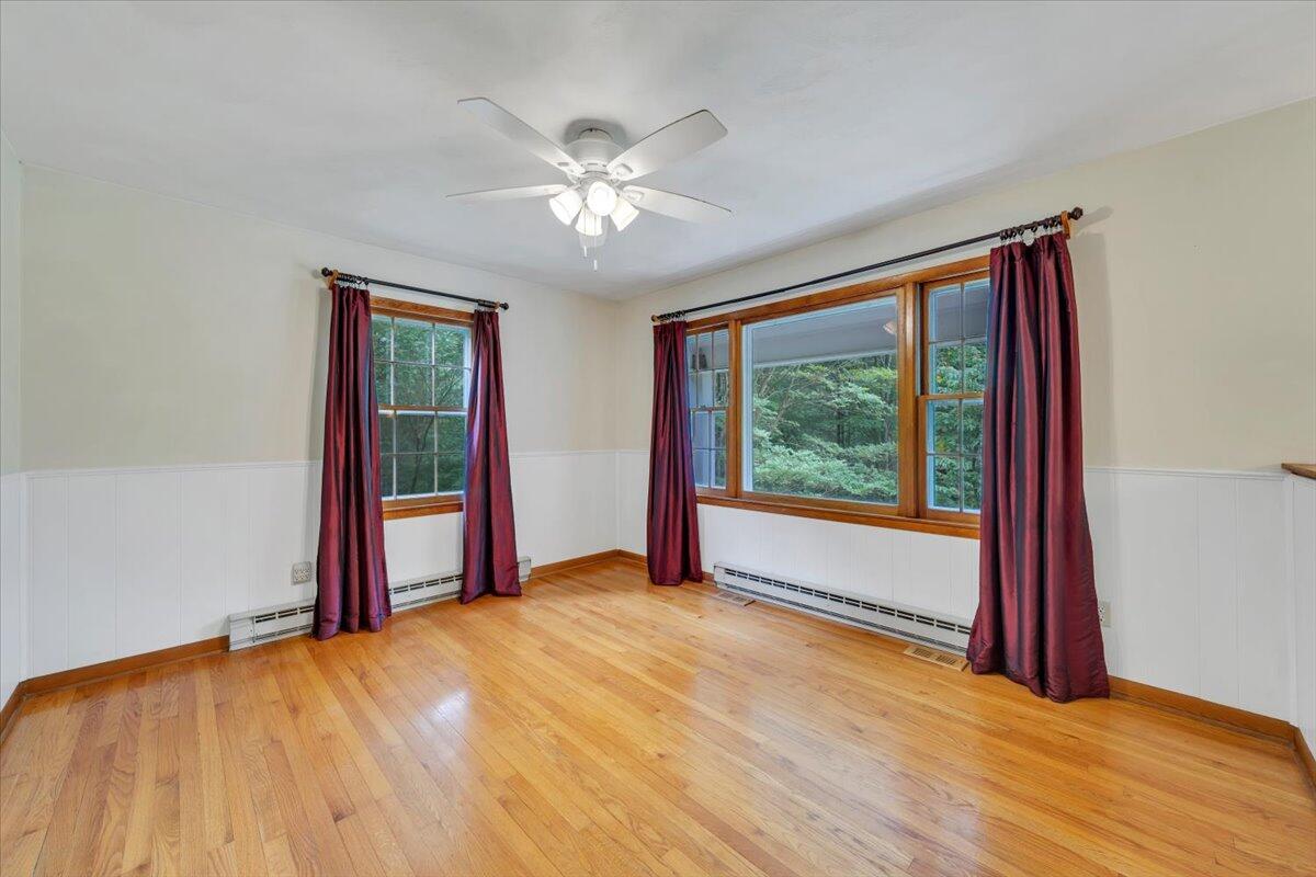 811 Arcadia RD