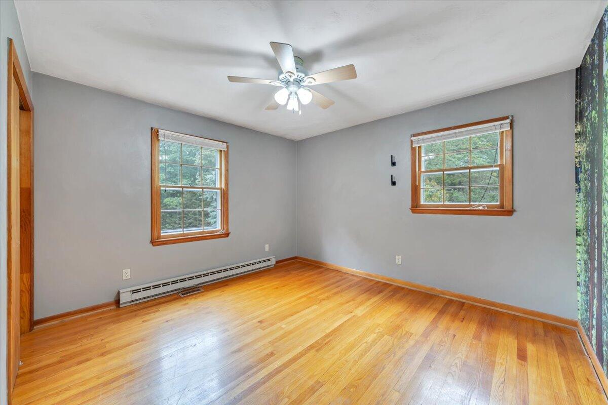 811 Arcadia RD