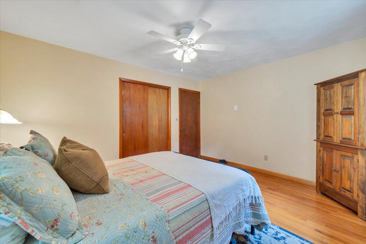 811 Arcadia RD