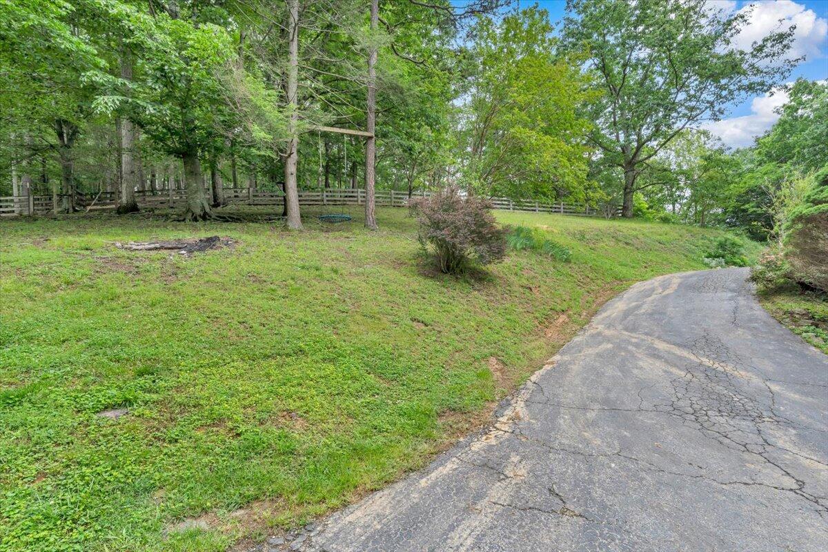 811 Arcadia RD
