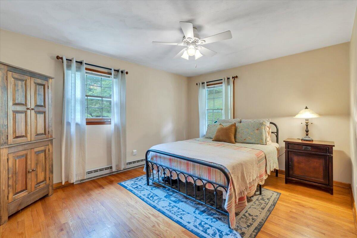 811 Arcadia RD