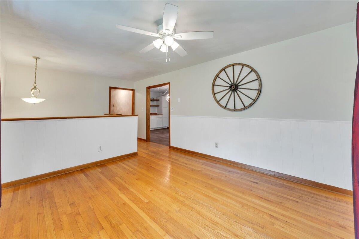 811 Arcadia RD