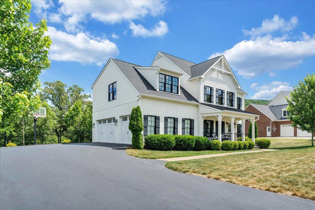 6895 Fairway Ridge RD