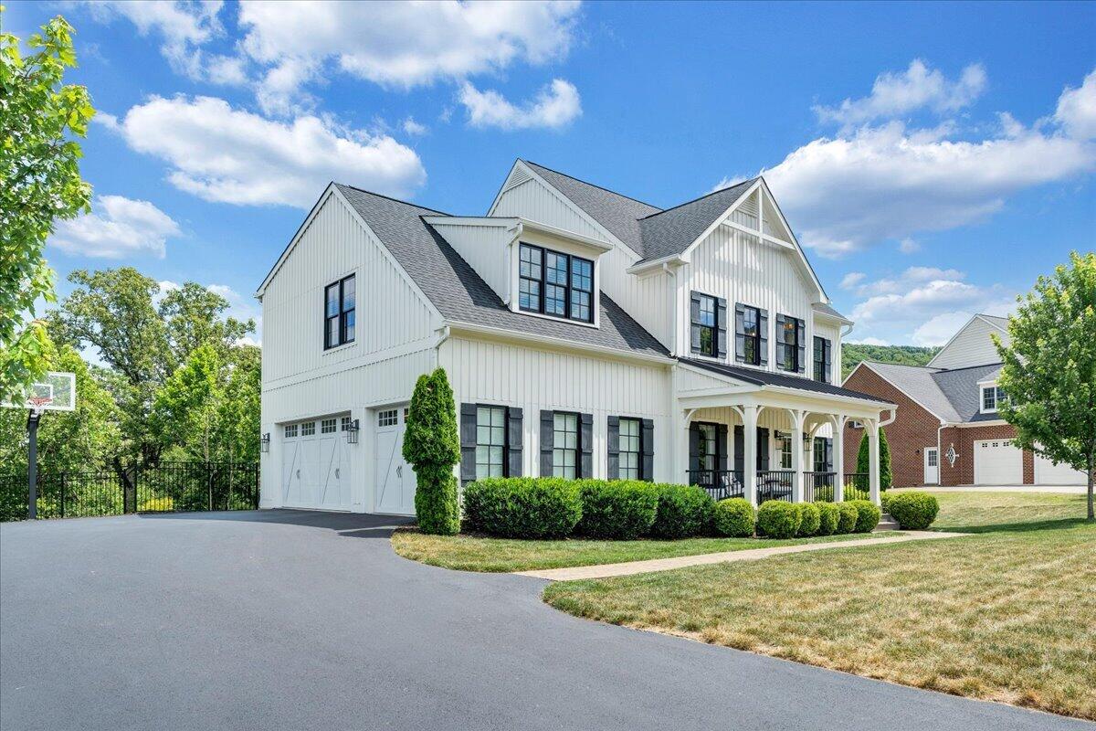 6895 Fairway Ridge RD