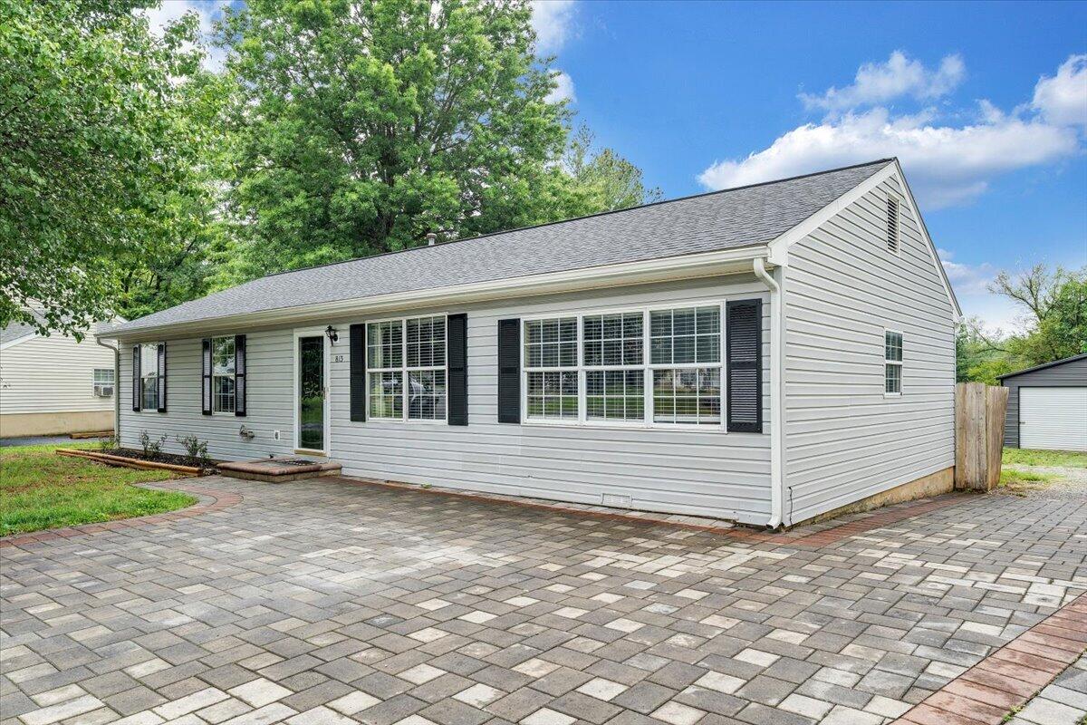 813 Orlando CT