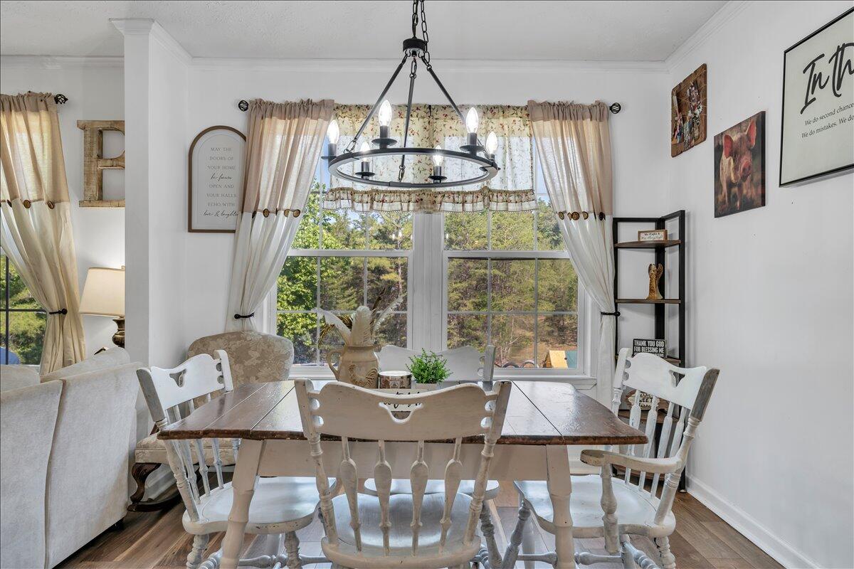 833 Gravel Hill RD