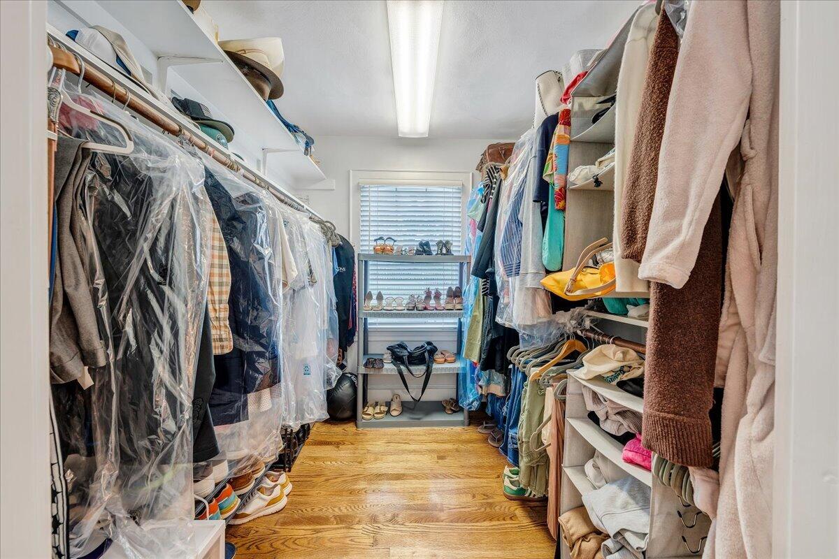 27 Hawthorn RD