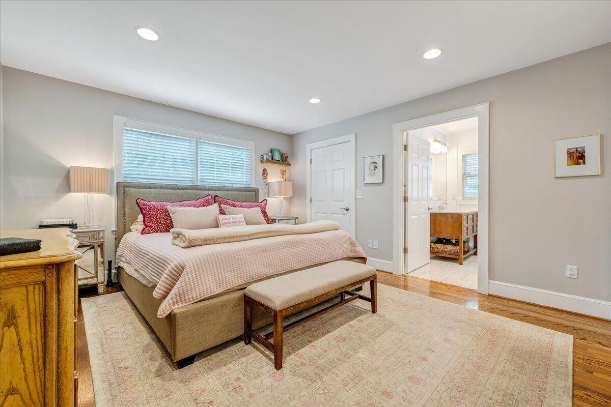 27 Hawthorn RD