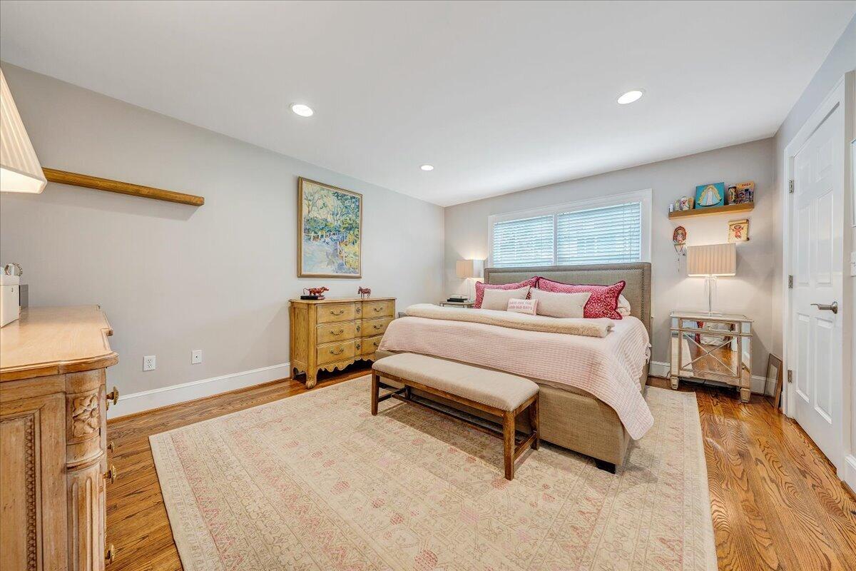 27 Hawthorn RD