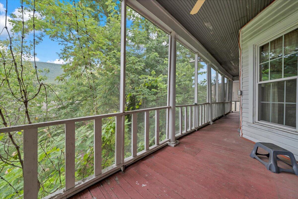 19727 Main ST