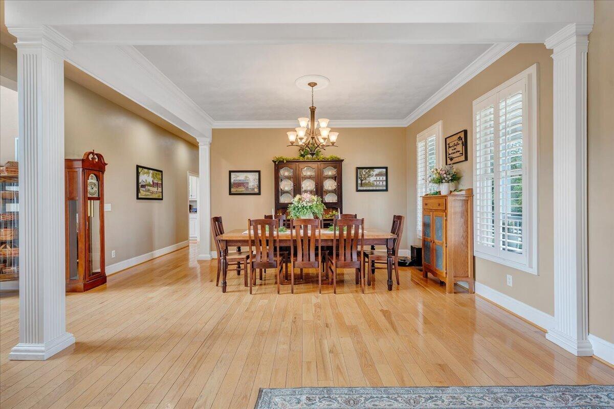 544 Pico RD