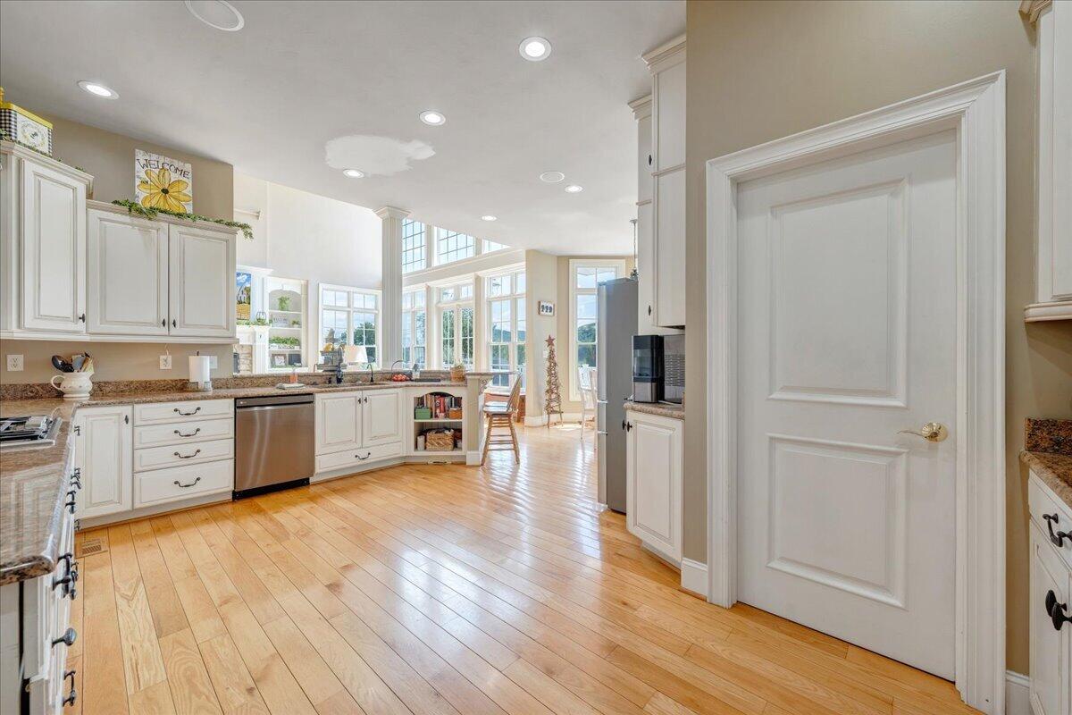 544 Pico RD